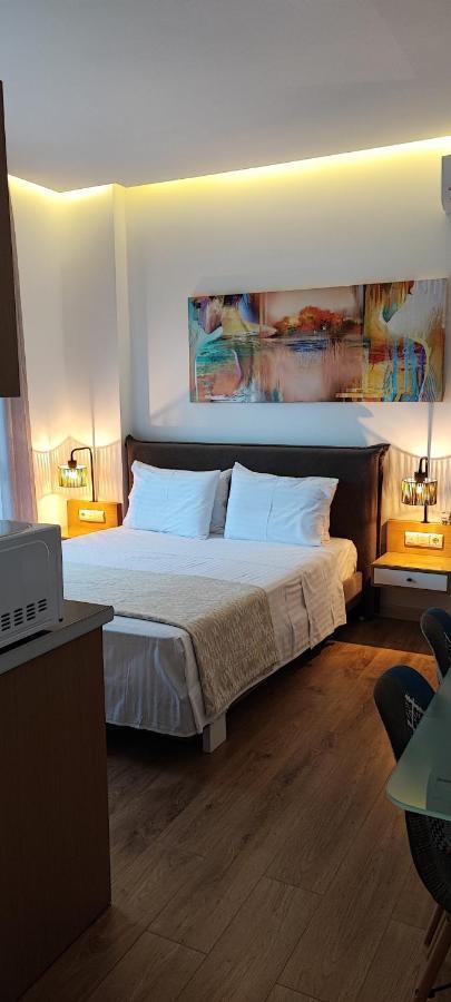 Rustemi Aparthotel Sarandë Buitenkant foto