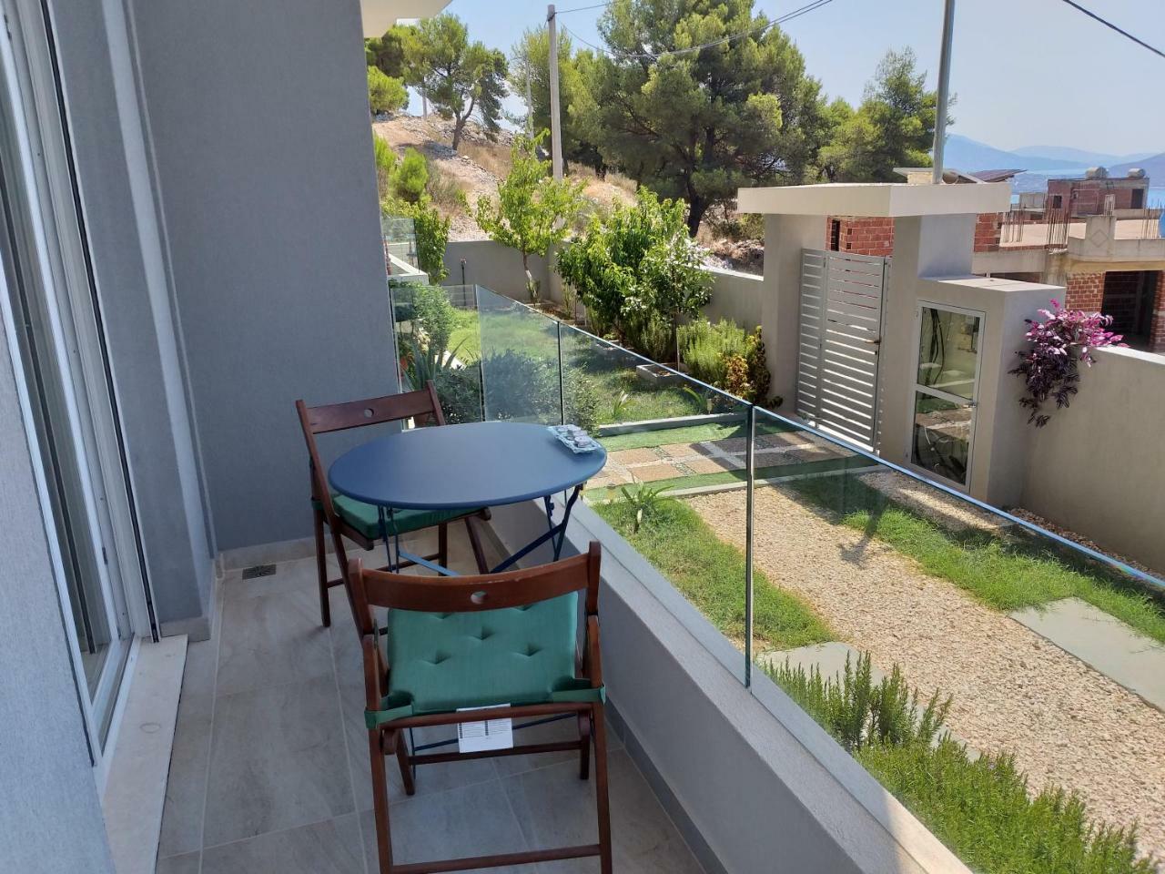 Rustemi Aparthotel Sarandë Kamer foto